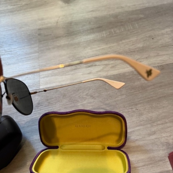 Gucci aviator sunglasses with Bee - Picture 3 of 5
